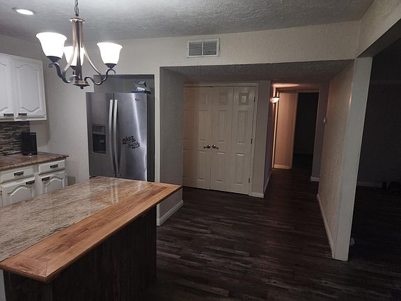 5th image of 1012 Whitehall Dr