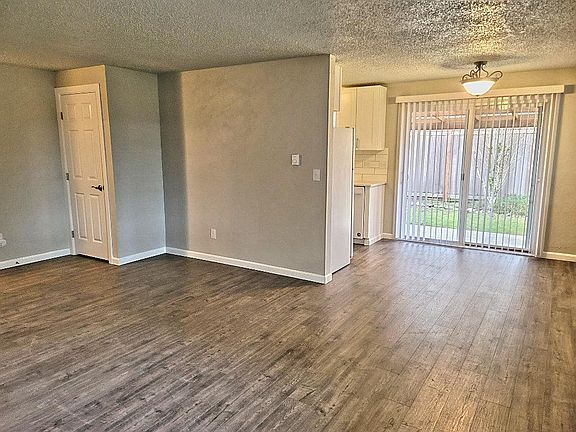 3rd image of 4827 Rumac St SE #B