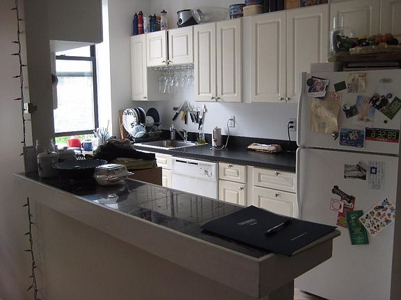 4th image of 180 Claremont Ave APT 31