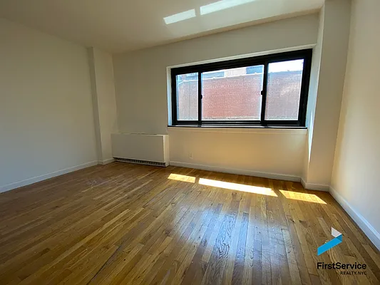 Rented by FirstService Realty (legacy) | media 38