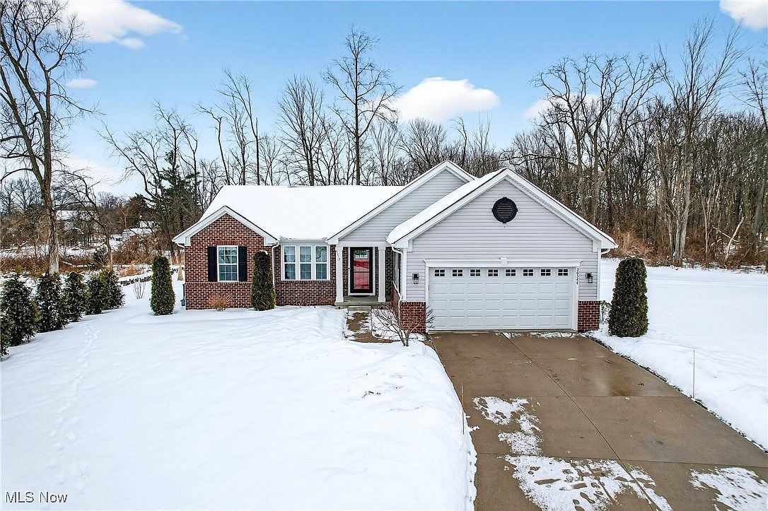 36544 Annie Ln, North Ridgeville, OH 44039 | Zillow