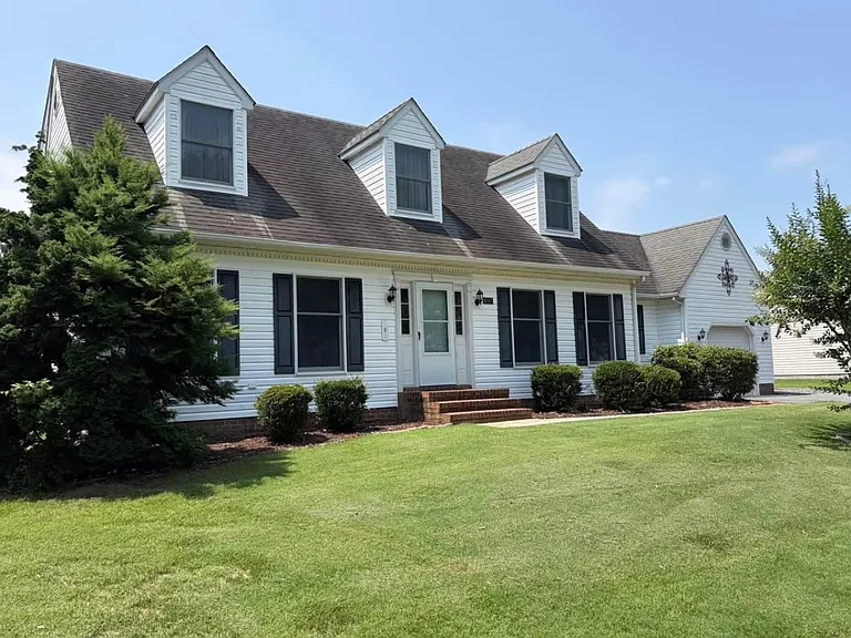 8337 Colony Cir — Photo 1