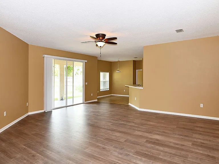 48 Pickering Dr — Photo 7