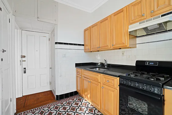 Rented by Daniel Gale Sotheby's International Realty | media 6