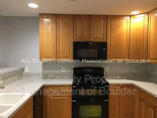 2946 Kalmia Ave APT 46, Boulder, CO 80301