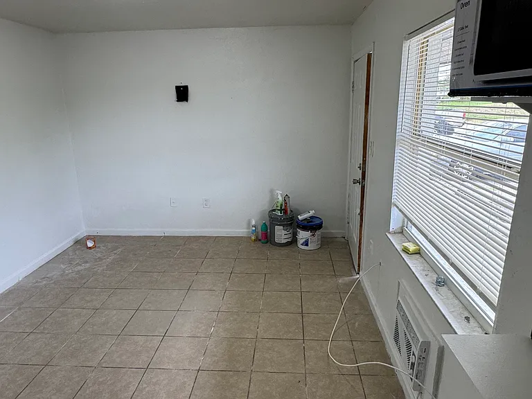 213 Garrett Rd #3 — Photo 4