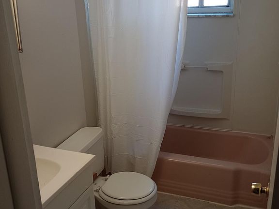 5th image of 1400 2nd St APT 2