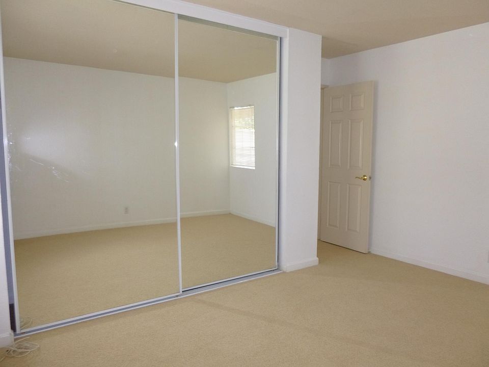 2nd image of 1636 Clayton Ave