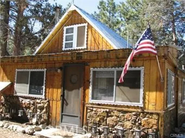 170 Victoria Ln, Sugarloaf, CA 92386