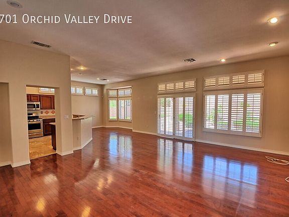 3rd image of 2701 Orchid Valley Dr