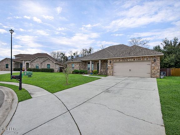 3rd image of 7961 Village Green Dr