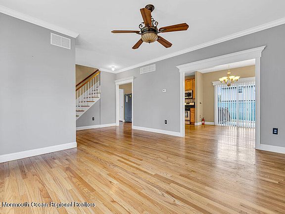 4th image of 709 Madison Ave