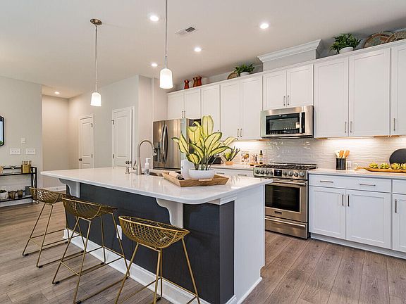 4th image of 1007 Cadenza St #A