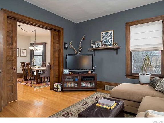 5th image of 445 Ashland Ave