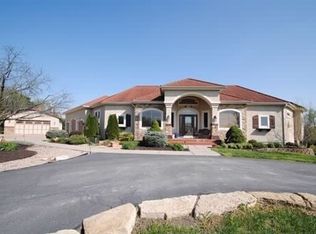 13705 Homestead Ln, Olathe, KS 66061