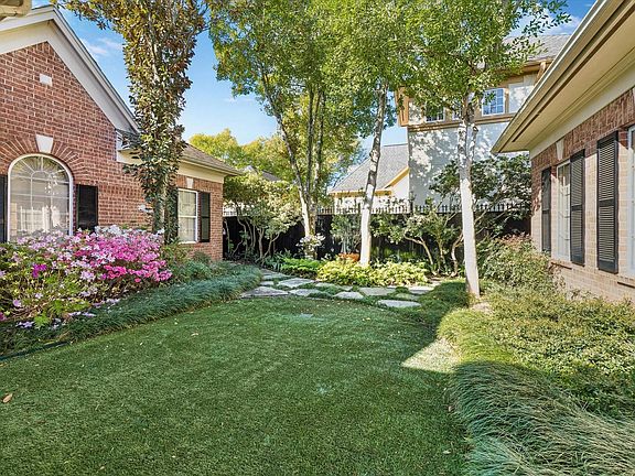 2nd image of 11426 Noblewood Crest Ln