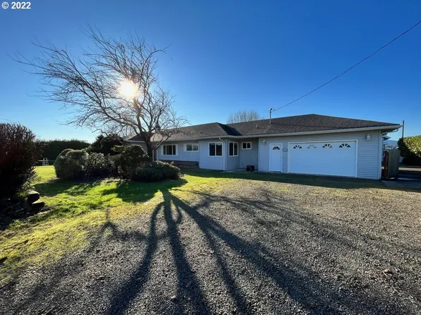 1675 Makinster Rd, Tillamook, OR 97141