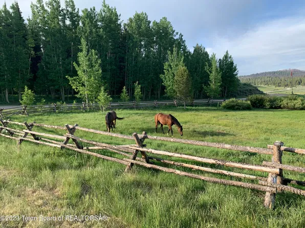 50 Summit Rd, Bondurant, WY 82922