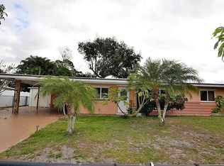 525 Skylark Ln NW, Port Charlotte, FL 33952