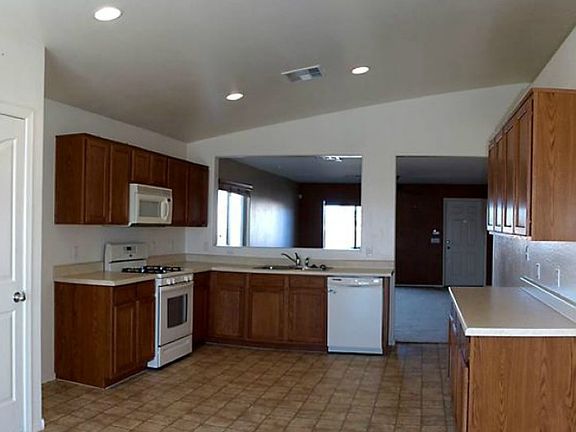 846 Allerton Kitchen_12082015