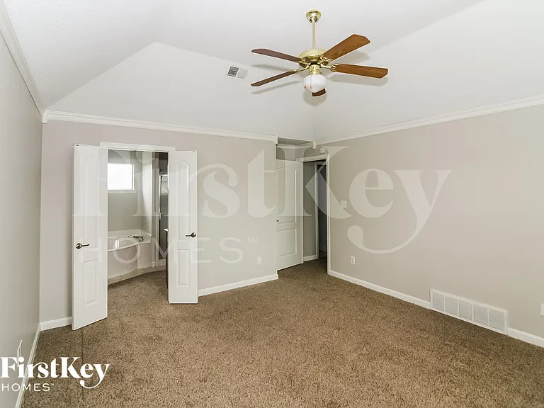 11626 Millwind Dr — Photo 8