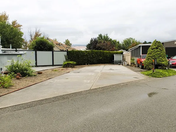 415 Commonwealth Rd #803, Duck Lake 7, BC V4V