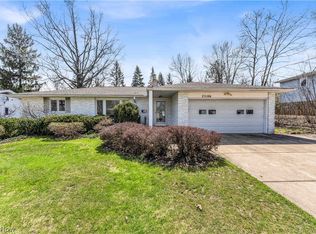 25106 Hazelmere Rd, Beachwood, OH