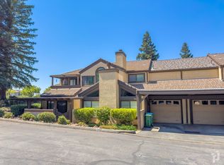 30 Sierra Lakeside Ln, Chico, CA 95928