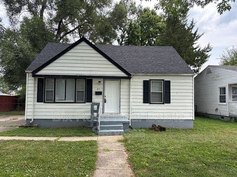 1st image of 21 Red Bud Ln