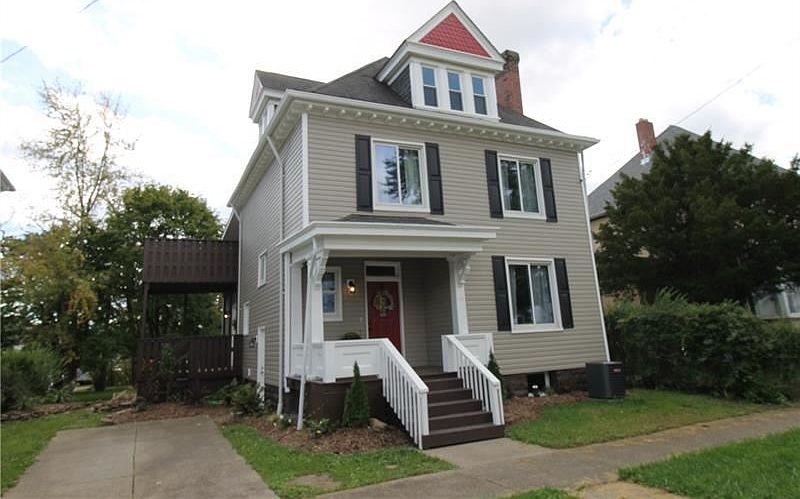 1st image of 405 Eau Claire St