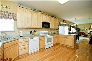 4th image of 110 Mackintosh Ln