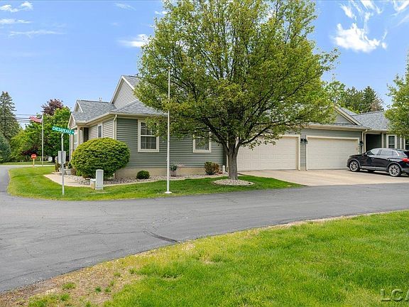 3rd image of 2498 Chesapeake Dr