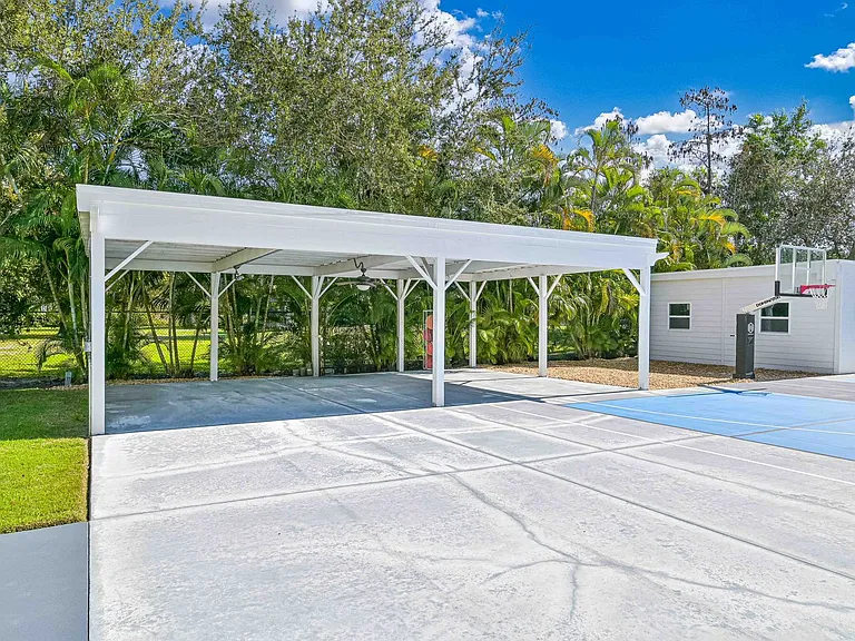 6941 Hunters Rd — Photo 9