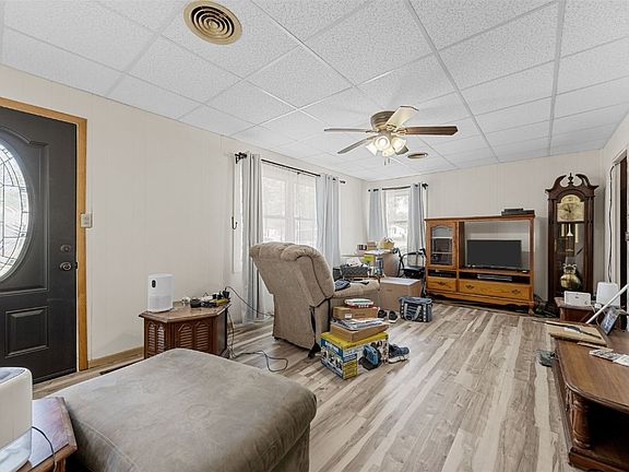 3rd image of 3717 H Ave NE