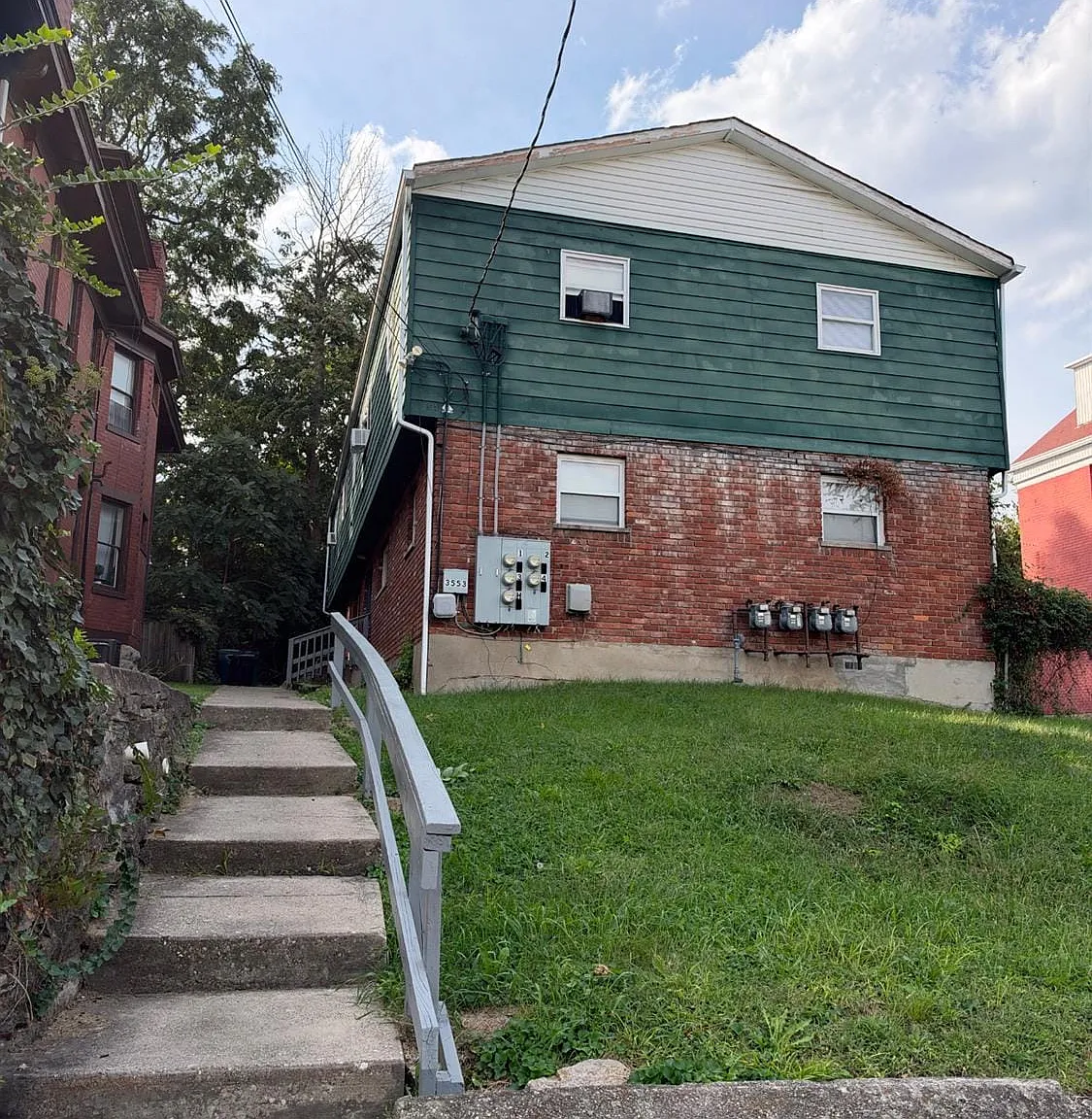 2 bed, 1.0 bath, $1,200 — Photo 1
