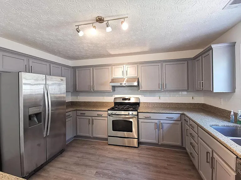 1844 Kristen Ct — Photo 12