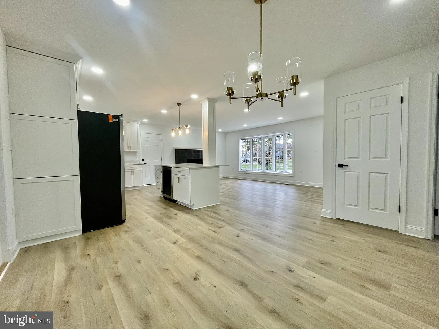 3 bed, 1596 sqft, $3,000 — Photo 2