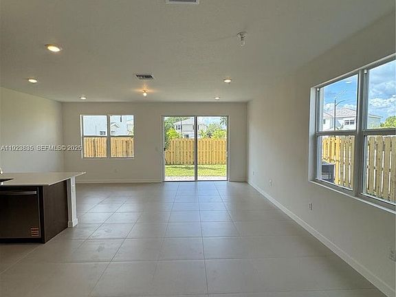 2nd image of 196 NE 13th Ave #0