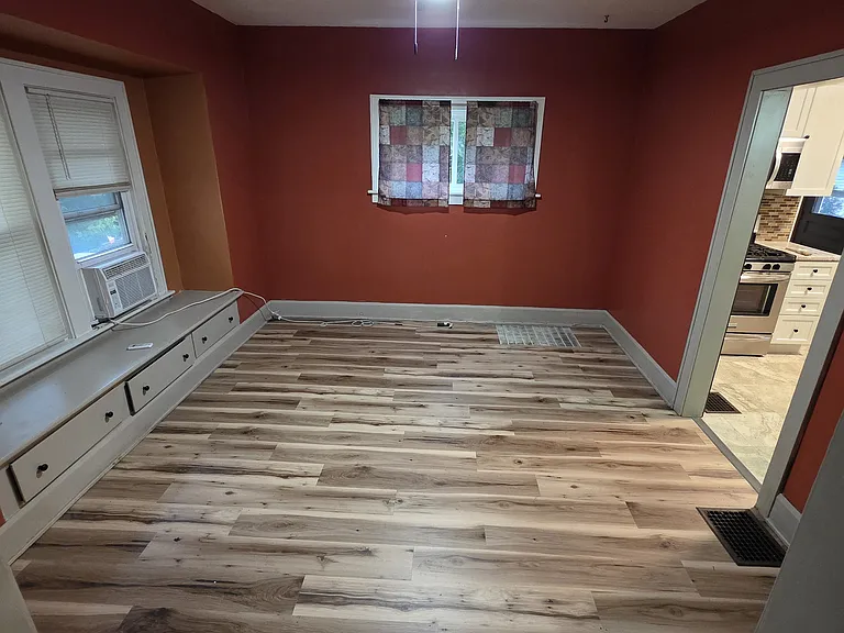 438 Emerick St — Photo 3