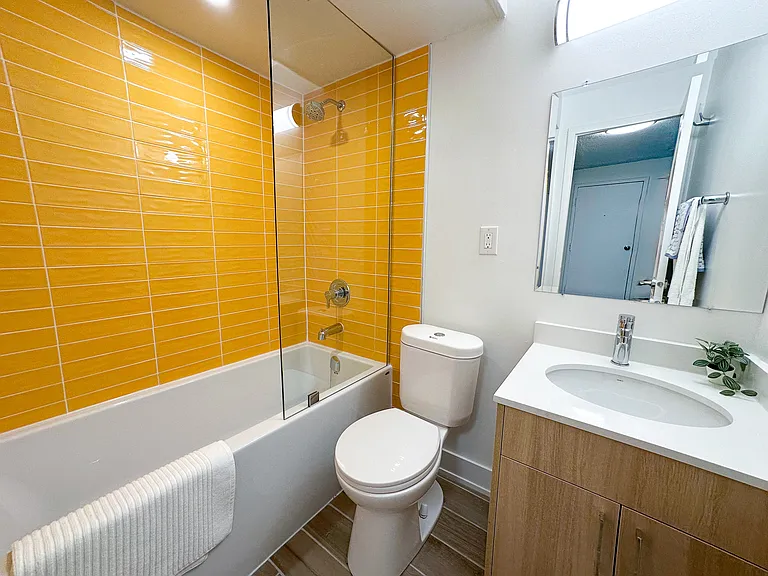 160 Dowling Ave #STUDIO — Photo 4