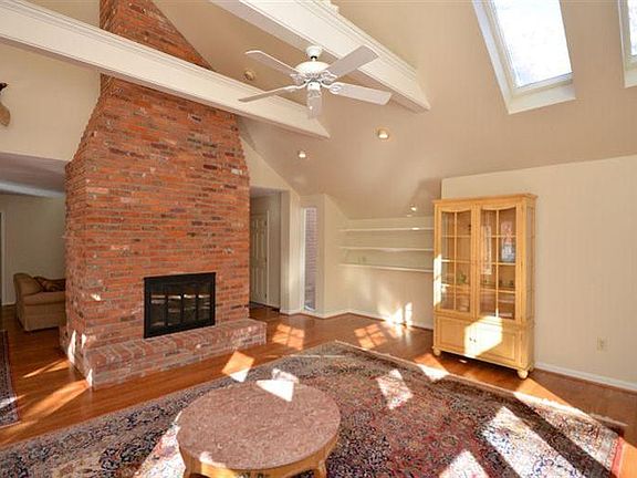 5th image of 7113 Willowood Dr