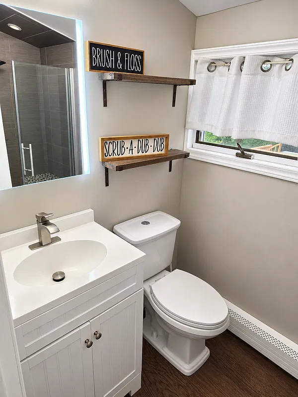 1 bed, 1.0 bath, 500 sqft, $1,800 — Photo 2