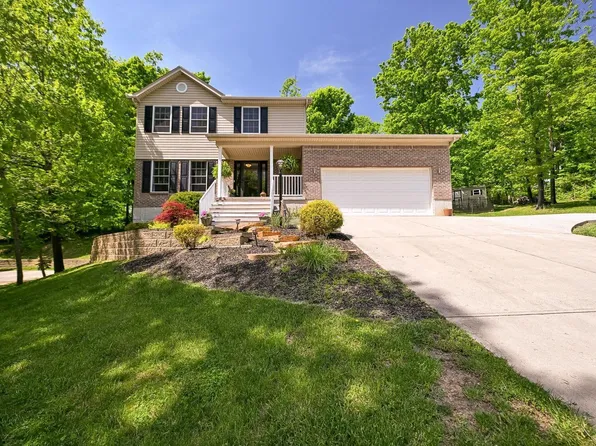 1162 Lucerne Ln, Lawrenceburg, IN 47025