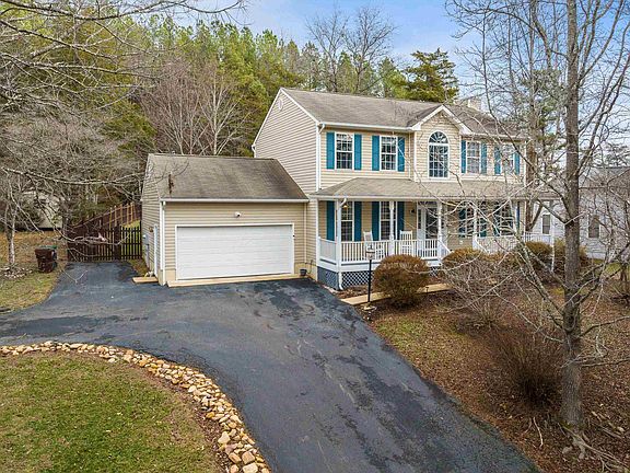 3rd image of 773 Jefferson Dr