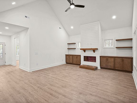 5th image of 2687 Palmyra Rd