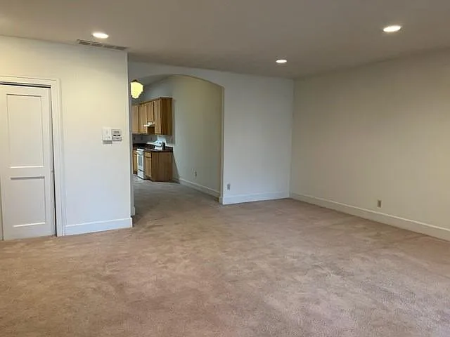 2 bed, 1153 sqft, $1,950 — Photo 4