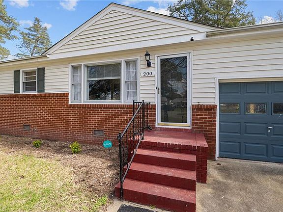 3rd image of 200 Sequoia Rd