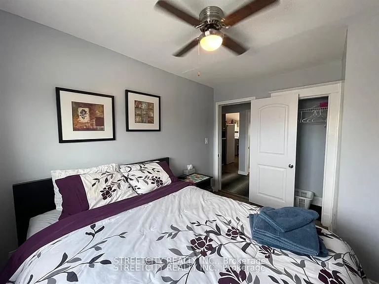 1071.5 Florence St — Photo 3
