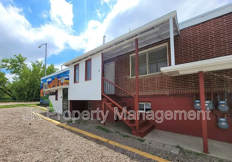 2027 Smelter Ave NE #6 — Photo 16