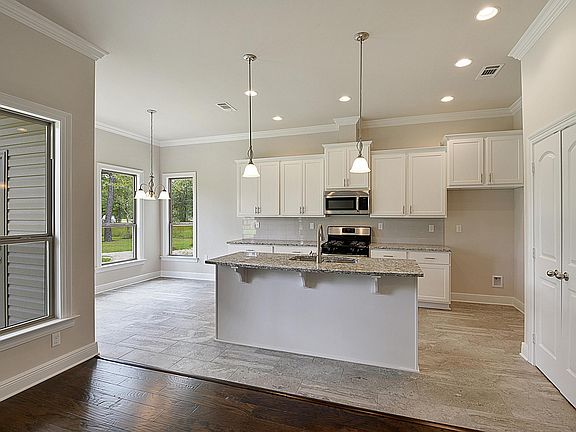 4th image of 9563 Sweet Bay Ln